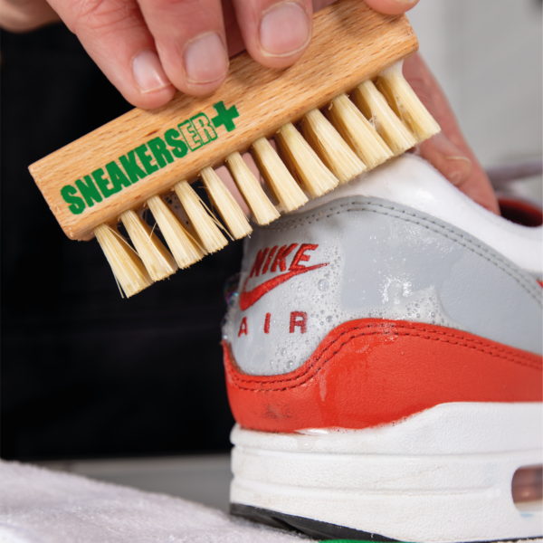 Cleaner: Premium Plant Fibre Cleaning Brush - Image 17